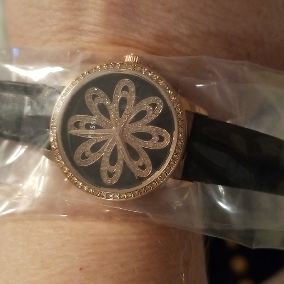 Vintage FOSSIL Dinah Three Hand Black Leather Watch - Picture 9 of 11